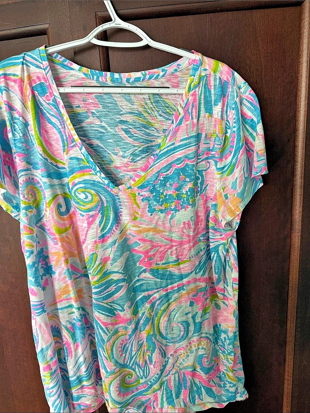 Lilly Pulitzer Etta V-Neck Top Abstract Print in Blue & Pink